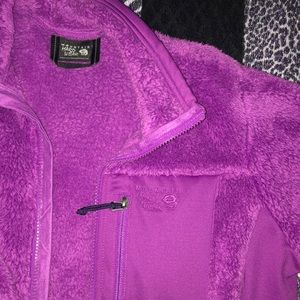 MOUNTAIN HARDWEAR fuzzy jacket